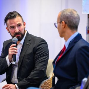 photo conférence Monaco summit 2026 Fairmont public attentif