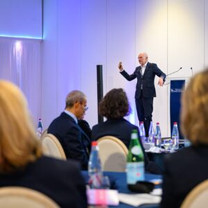 photo conférence Monaco summit 2026 Fairmont public attentif